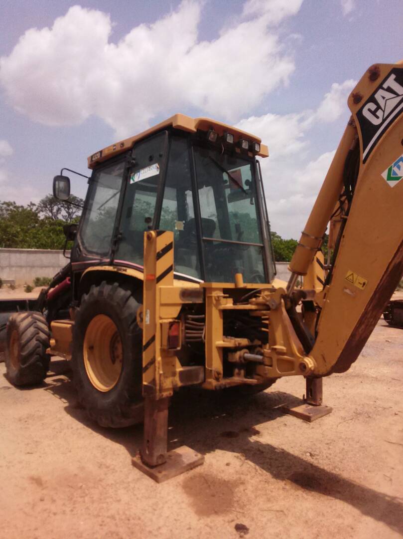 Backhoe loader